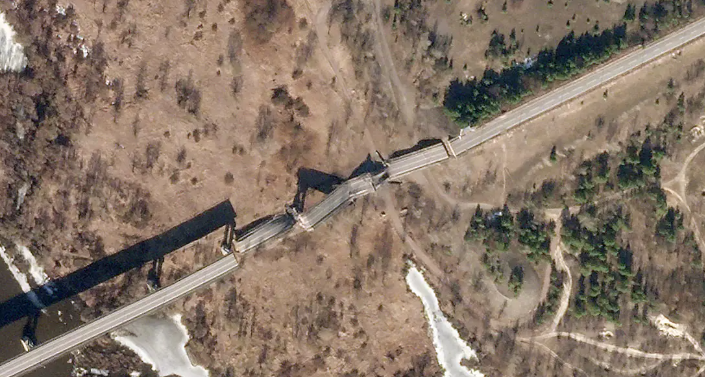 乌克兰与白俄罗斯边境桥梁几乎被炸完