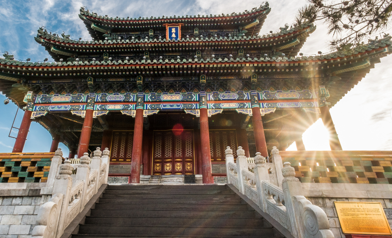 北京景山坐像之谜