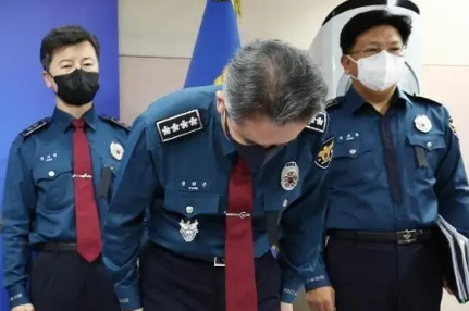 首尔市长鞠躬道歉接警记录公布11次报警仅出动4次